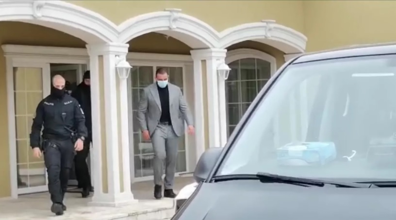 Fostul soț al Biancăi Drăgușanu, Alex Bodi, a ajuns din nou în arest. Bărbatul a încercat să-i înșele pe magistrați