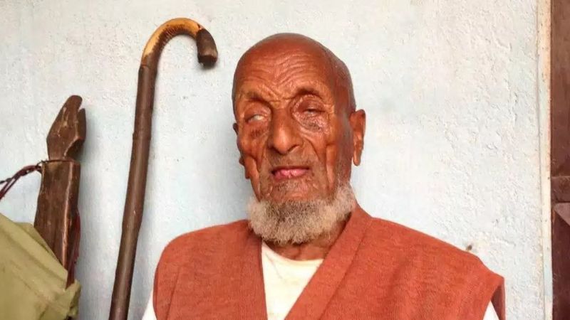 Un bărbat din Eritrea a murit la 127 de ani, iar familia vrea titlul de cel mai bătrân om din lume în Cartea recordurilor. Secretul longevității sale
