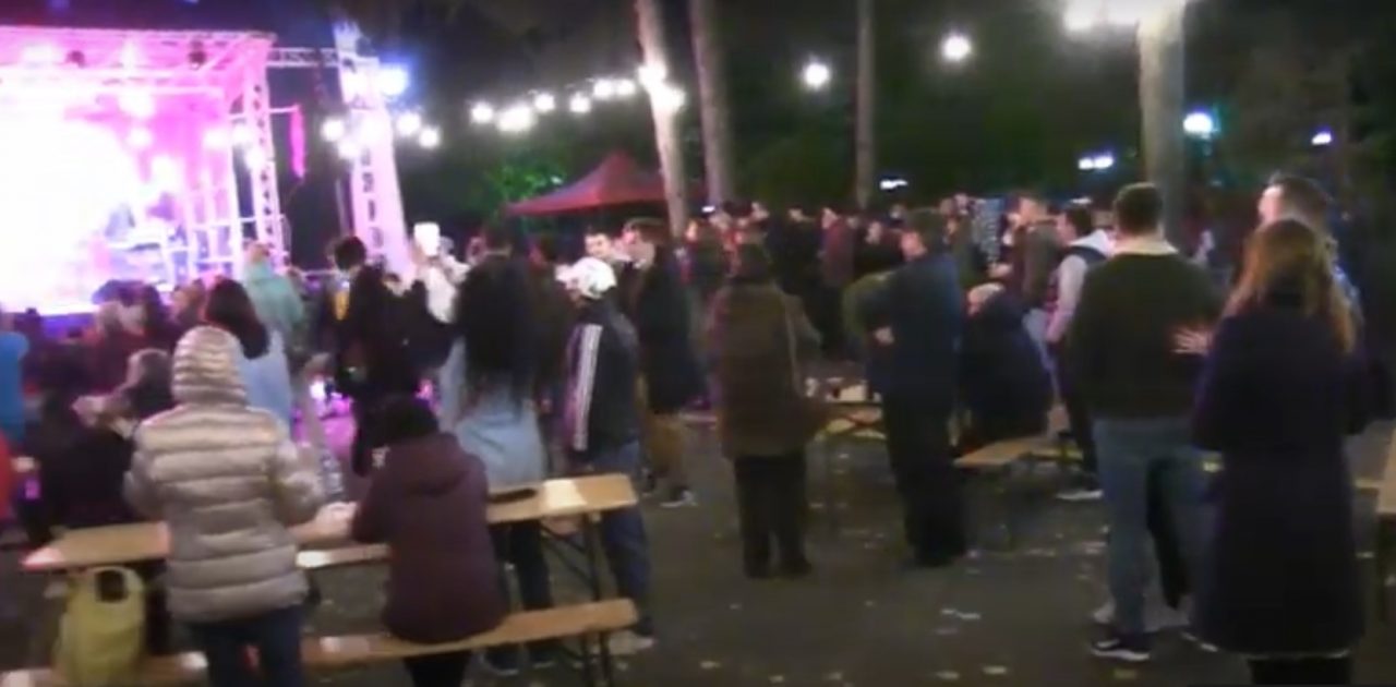 „Oktoberfest Moldovenesc”, organizat la Bacău în pofida incidenței COVID de aproape 6 la mia de locuitori