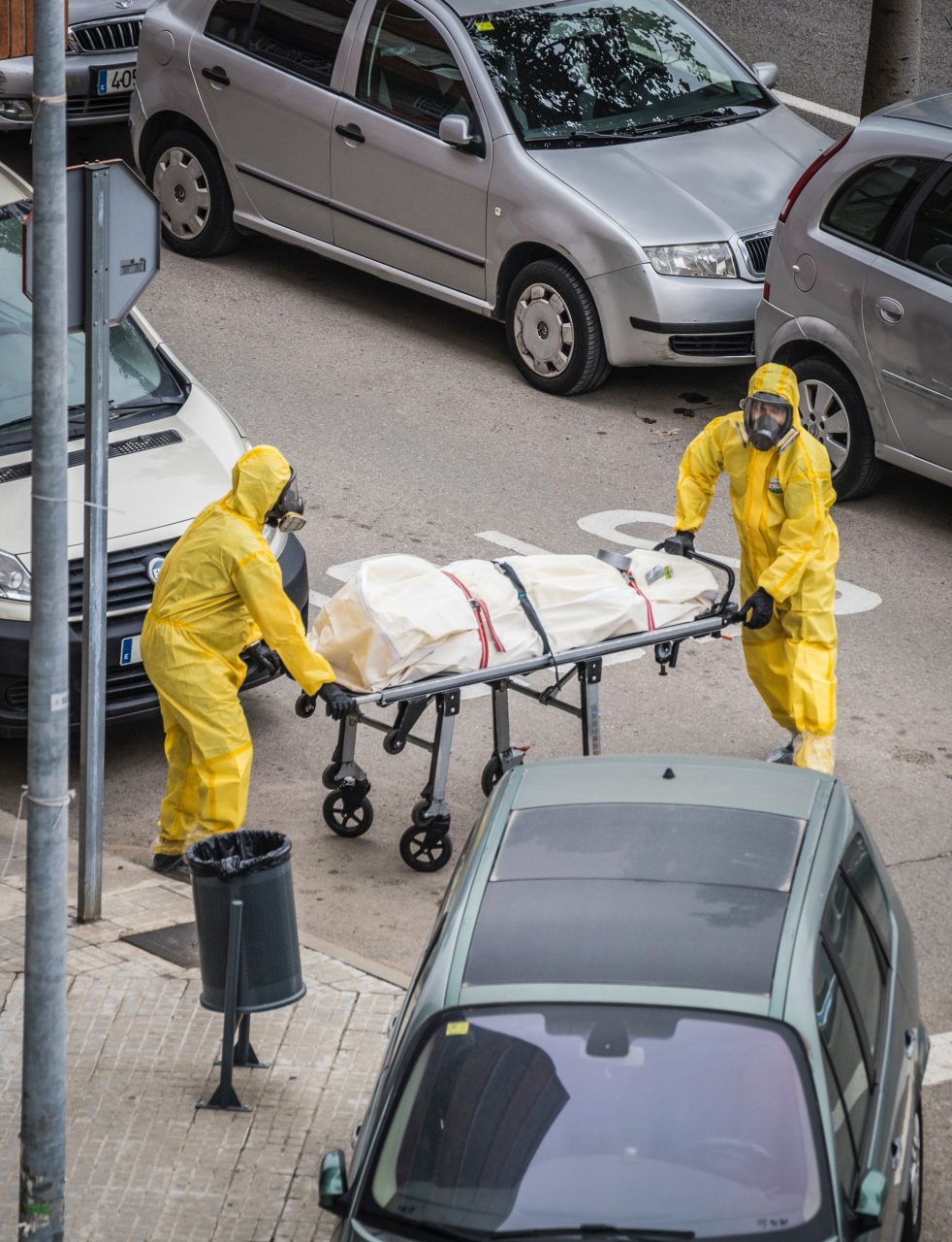 Trei membri ai unei familii au murit la doar câteva zile distanță. Doi dintre decedați erau vaccinați