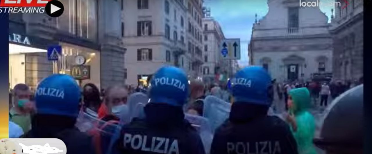 Proteste cu violențe la Roma împotriva obligativității certificatului verde la locul de muncă. Angajații nevaccinați, amenințați cu suspendarea fără plată