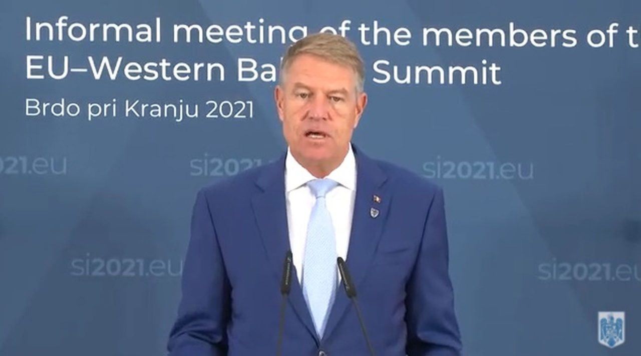 Klaus Iohannis: „Am agreat un pachet de măsuri restrictive, care va impune costuri masive și severe Rusiei”