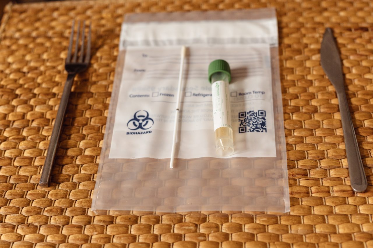 Testele COVID pentru adulții nevaccinați nu vor mai fi gratuite în Franța