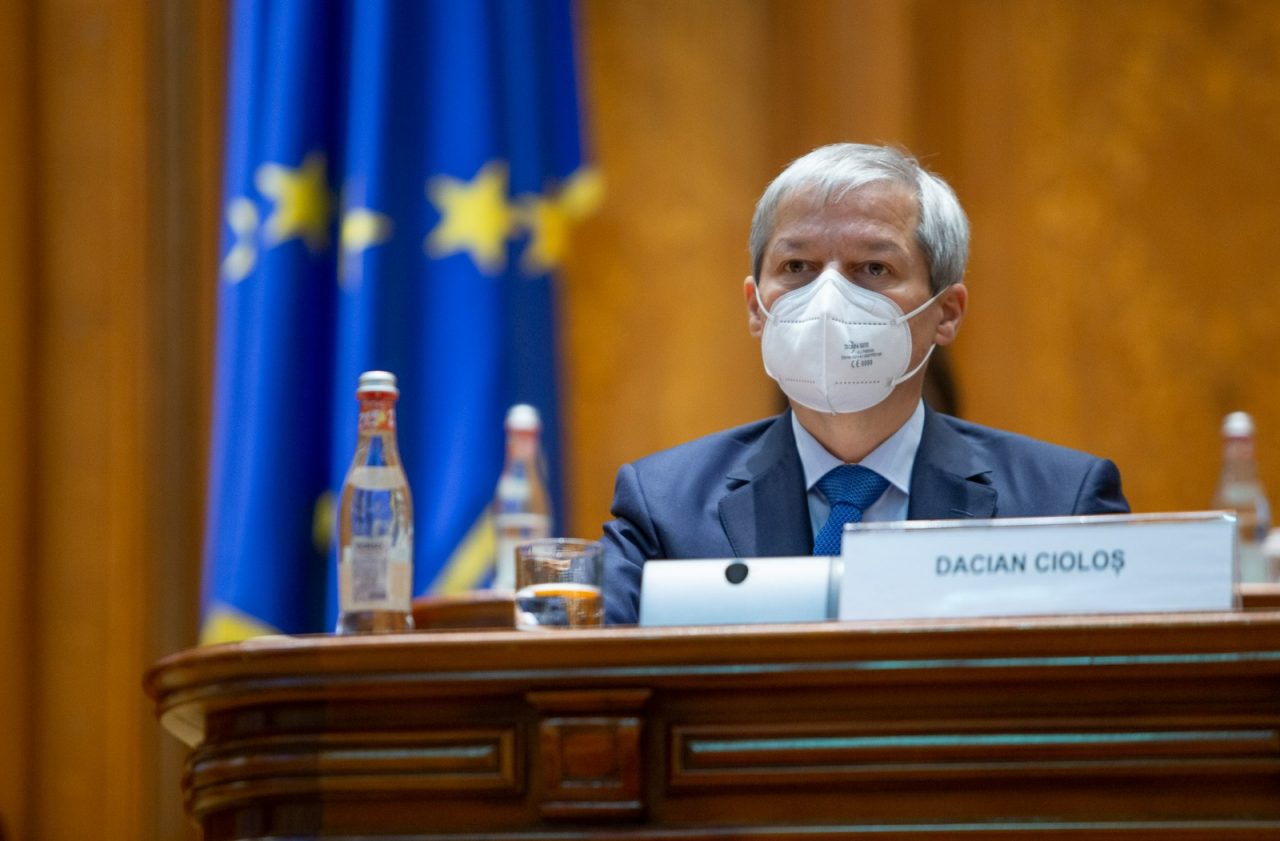 VIDEO | Guvernul Cioloș a fost respins la votul din Parlament, cu 88 de voturi „pentru” și 184 „împotrivă”