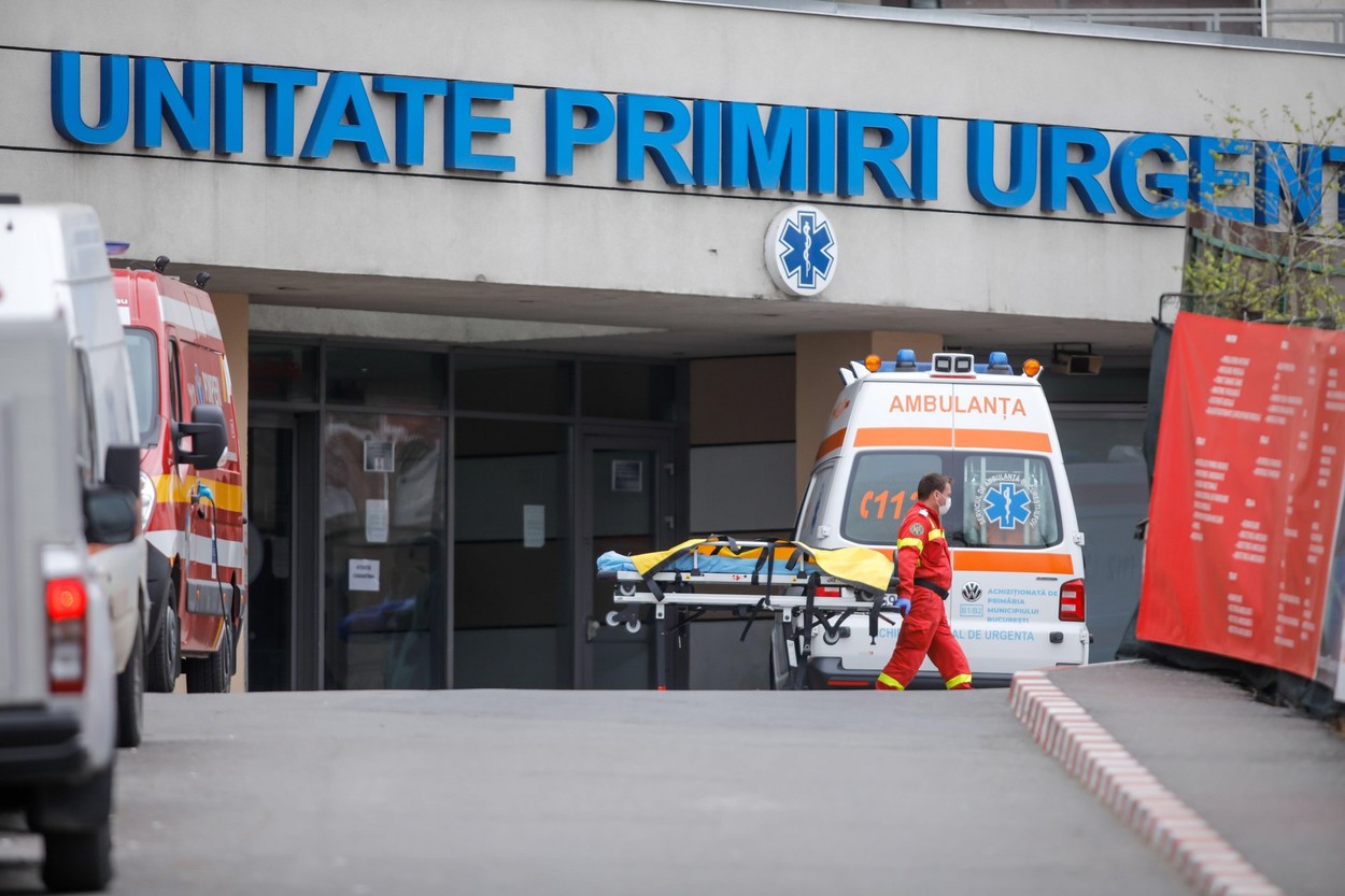 O tânără de 21 de ani, vaccinată, a murit de Covid. Un alt bărbat de 29 de ani, nevaccinat, victimă a virusului Sars-Cov-2