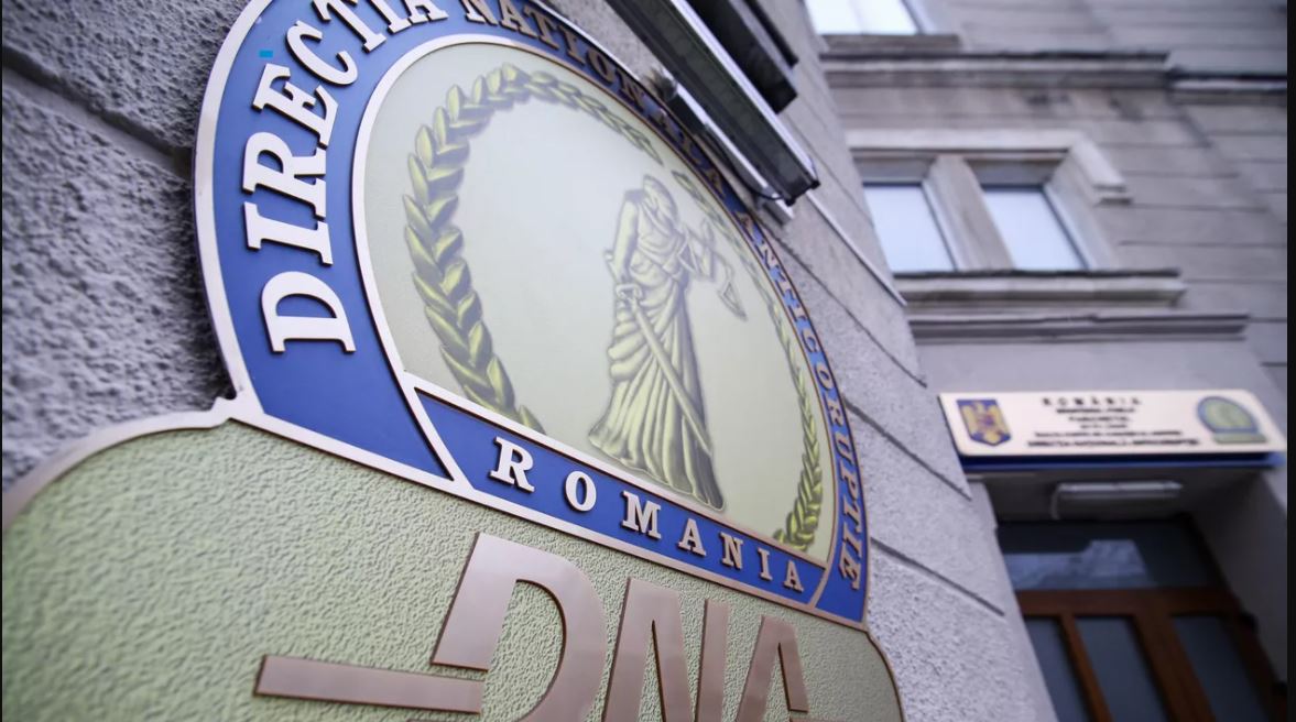 Silviu-Cristinel Crețu, vicepreședintele CJ Suceava, reținut pentru 24 de ore. DNA îl acuză de luare de mită și trafic de influență