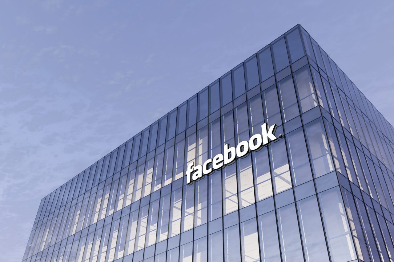 WSJ: Facebook ar putea intra în vizorul autorităților de supraveghere financiară din SUA după dezvăluirile lui Frances Haugen