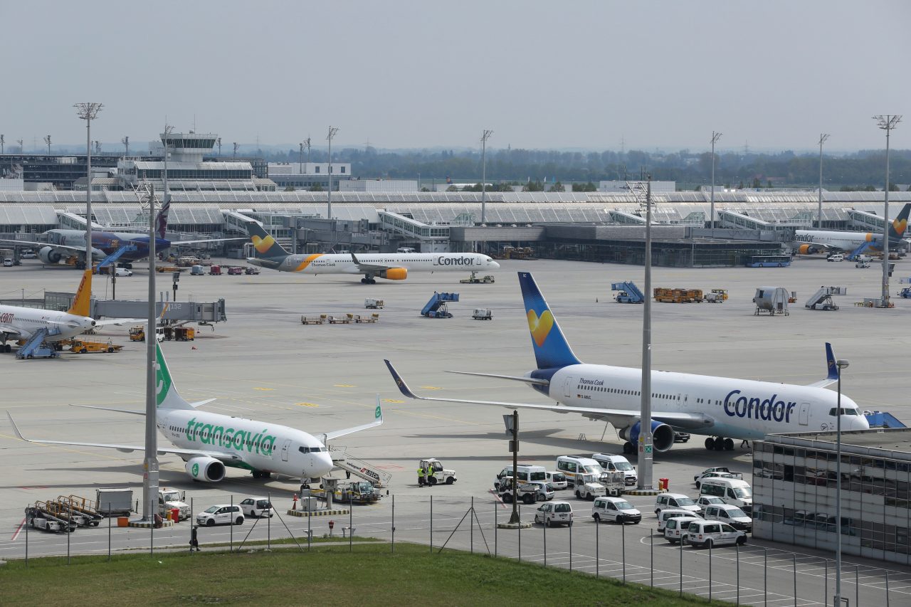Aeroportul din Munchen, evacuat după ce un bărbat a fost depistat cu un proiectil în rucsac