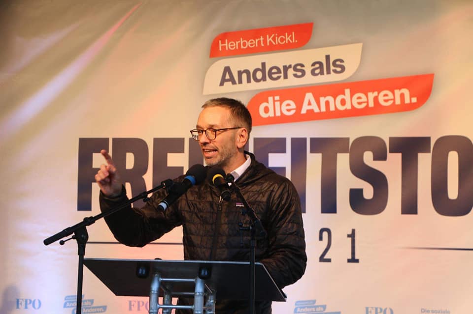 Liderul antivaccinist al partidului extremă dreapta din Austria s-a îmbolnăvit de Covid