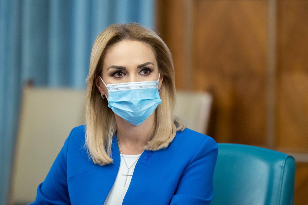 Gabriela Firea, ministrul Familiei: ”Pensiile, salariile și alocațiile de stat pentru copii vor fi plătite integral si la timp. Ne îndeplinim promisiunile făcute!”