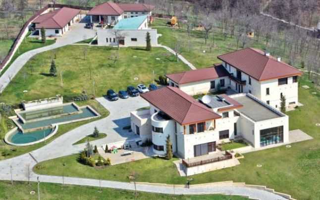 Șeful serviciului secret al MAI, deținătorul conacului lui Liviu Luca, avansat în grad doi ani la rând de Iohannis