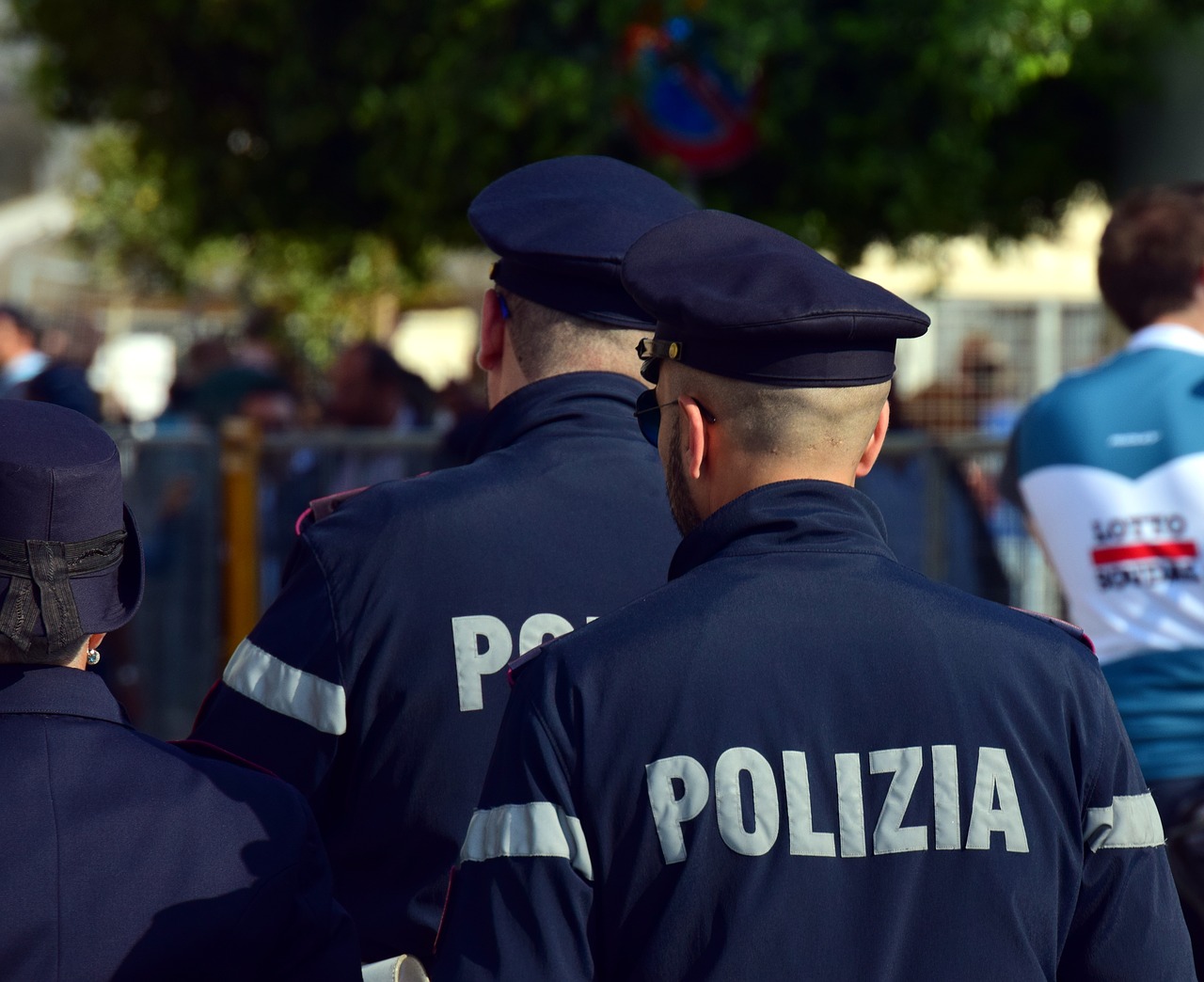 9.000 de persoane din Italia sunt acuzate că au încasat fraudulos „venitul de cetățenie”, ajutate de o rețea formată din români și italieni