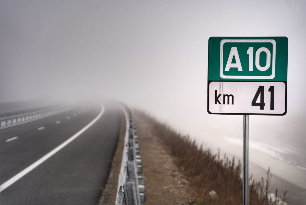 Lotul 2 al autostrăzii Sebeș-Turda (A10) va fi inaugurat cu o zi înainte de Ziua Națională, „fără festivisme și fără tăieri de panglici”. Totuși, pe o porțiune se va circula pe o singură bandă