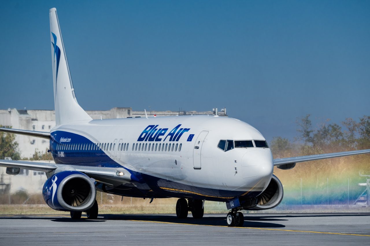 Blue Air anunță noi anulări de zboruri. Ce curse sunt afectate și când își vor recupera pasagerii banii