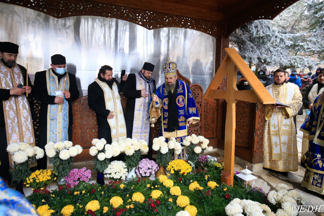 Ce crede ÎPS Teodosie despre canonizarea lui Arsenie Boca? „Eu am rămas cu o rană că m-am dus să-l cunosc şi nu m-a primit”