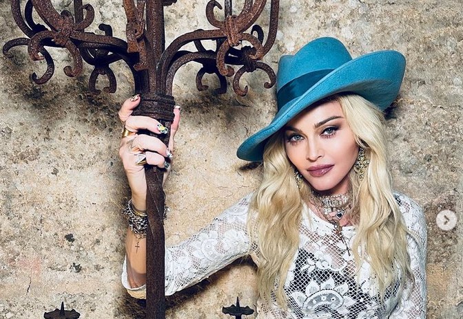 Madonna, criticată după ce s-a lăudat că echipa ei a lucrat fără să fie plătită, „în numele artei”