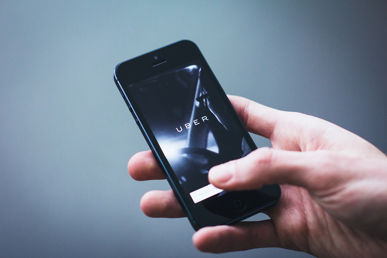 Uber a fost  dată în judecată în SUA. Compania se confruntă cu acuzații de discriminare