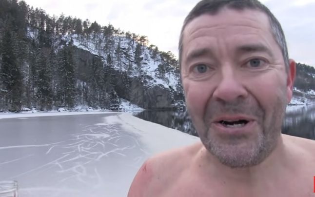 Un cunoscut youtuber a murit după ce a căzut într-un lac îngheţat, în timp ce filma un episod pentru canalul său