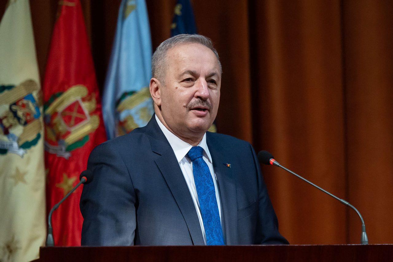 Vasile Dîncu, detalii dintr-un raport preliminar despre accidentele aviatice de la Constanţa: S-au creat nişte curenţi descendenţi în care a intrat aparatul