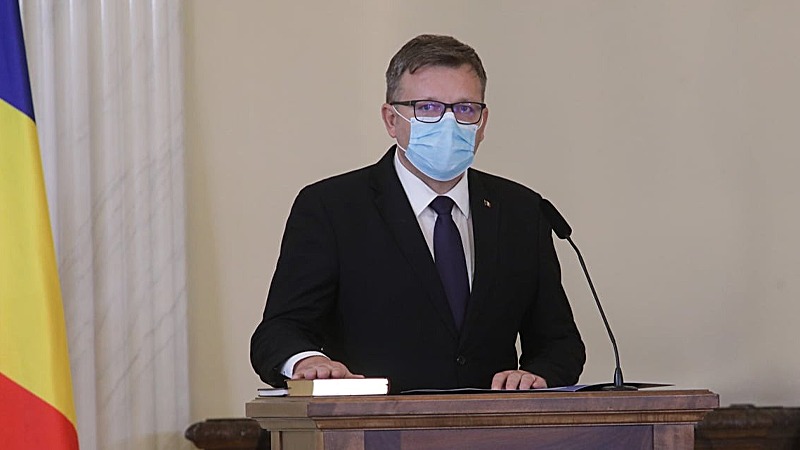 Ministrul Muncii, Marius Budăi, explică dacă sunt bani de pensii şi dacă îngheață salariile