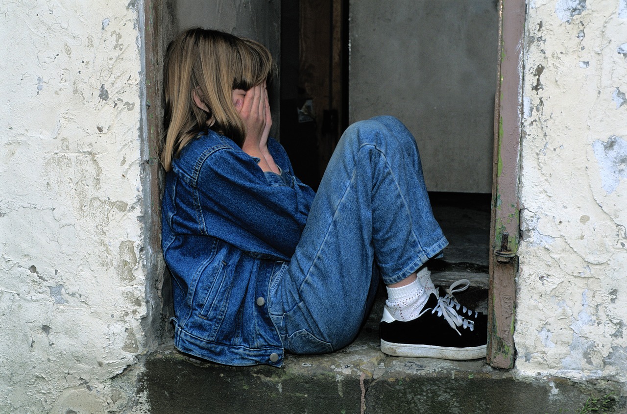 Un angajat DGASPC acuzat că ar fi lovit cu biciul copiii de care trebuia să aibă grijă, recompensat cu o funcție de șef