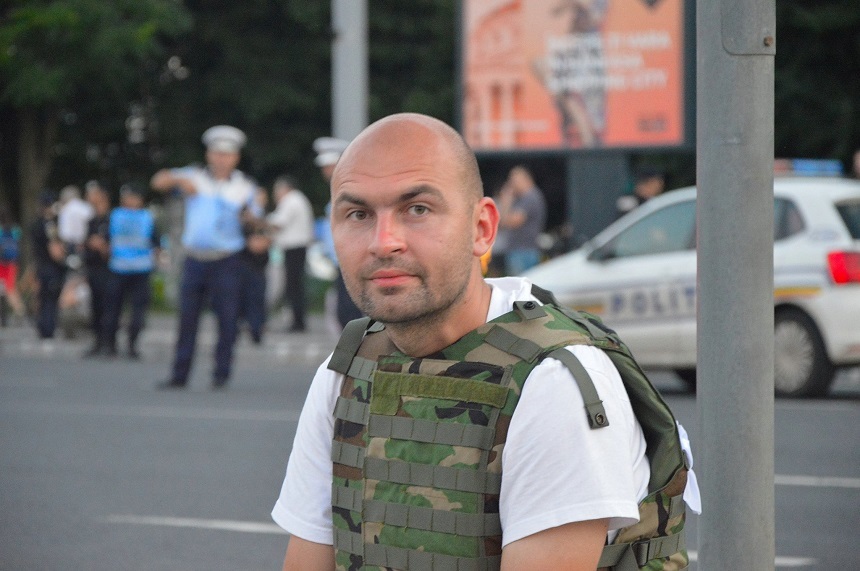 Protestatarul Cristian Dide a trimis două colete cu droguri la DIICOT