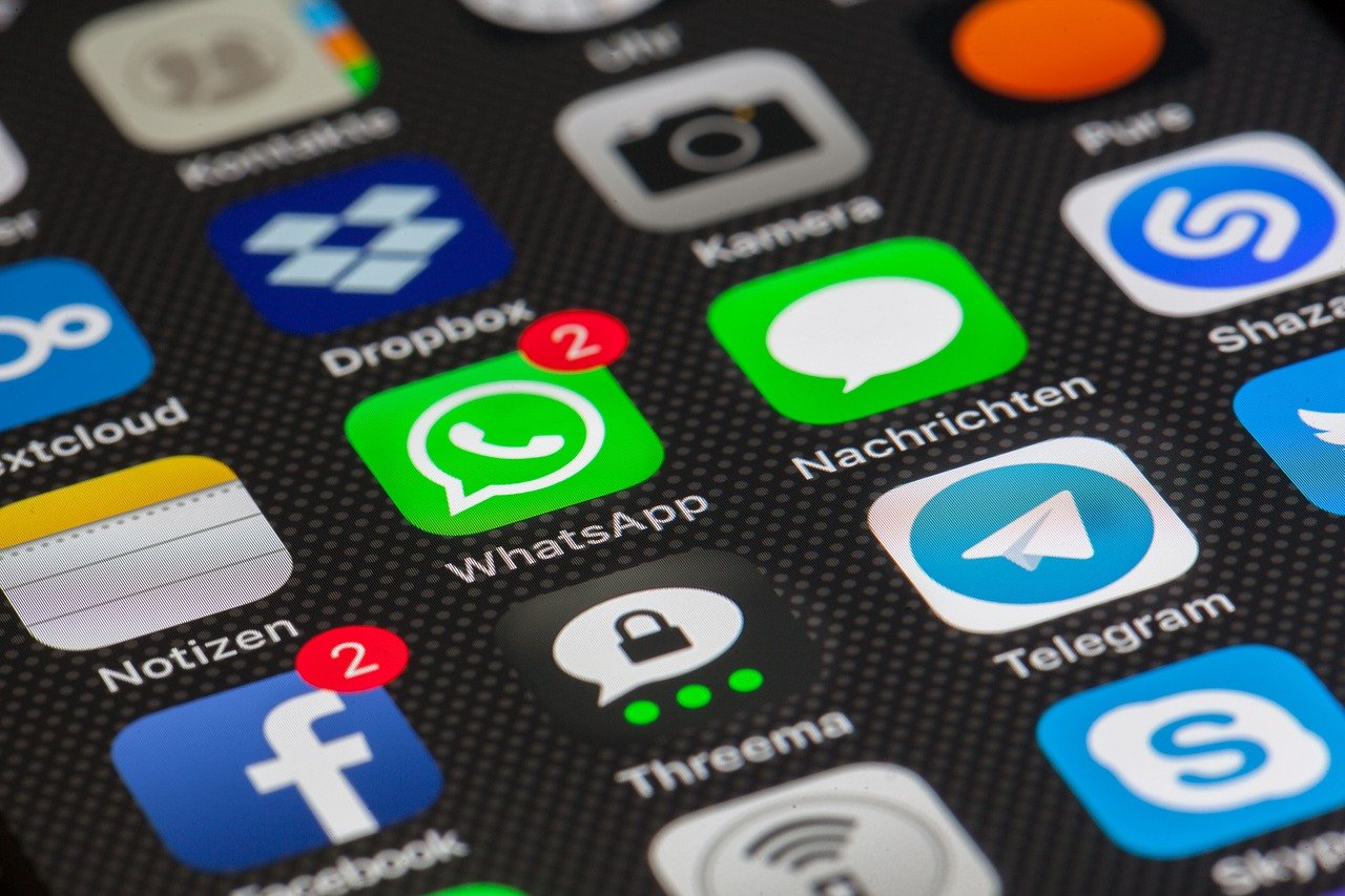 Au fost din nou probleme cu Facebook Messenger. Aplicația a picat în toată lumea
