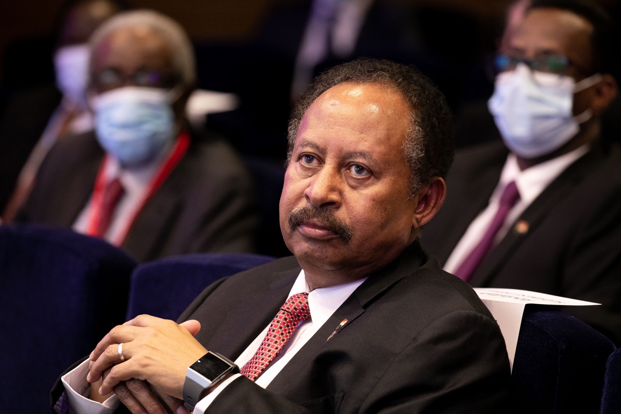 Premierul din Sudan, înlăturat de Armată, a fost repus în funcție după ce a ajuns la un acord cu liderii militari