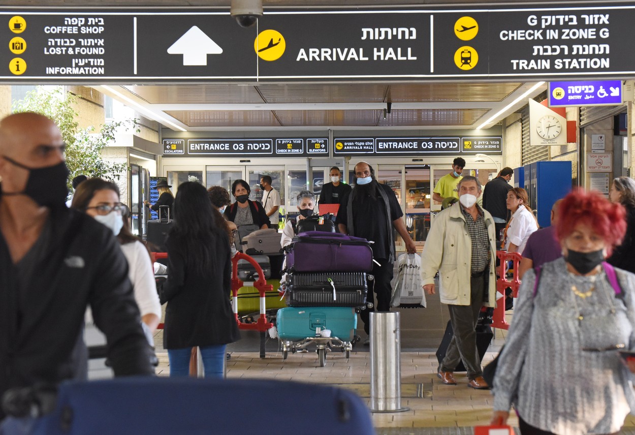 Israelul își închide granițele pentru străini din cauza variantei Omicron