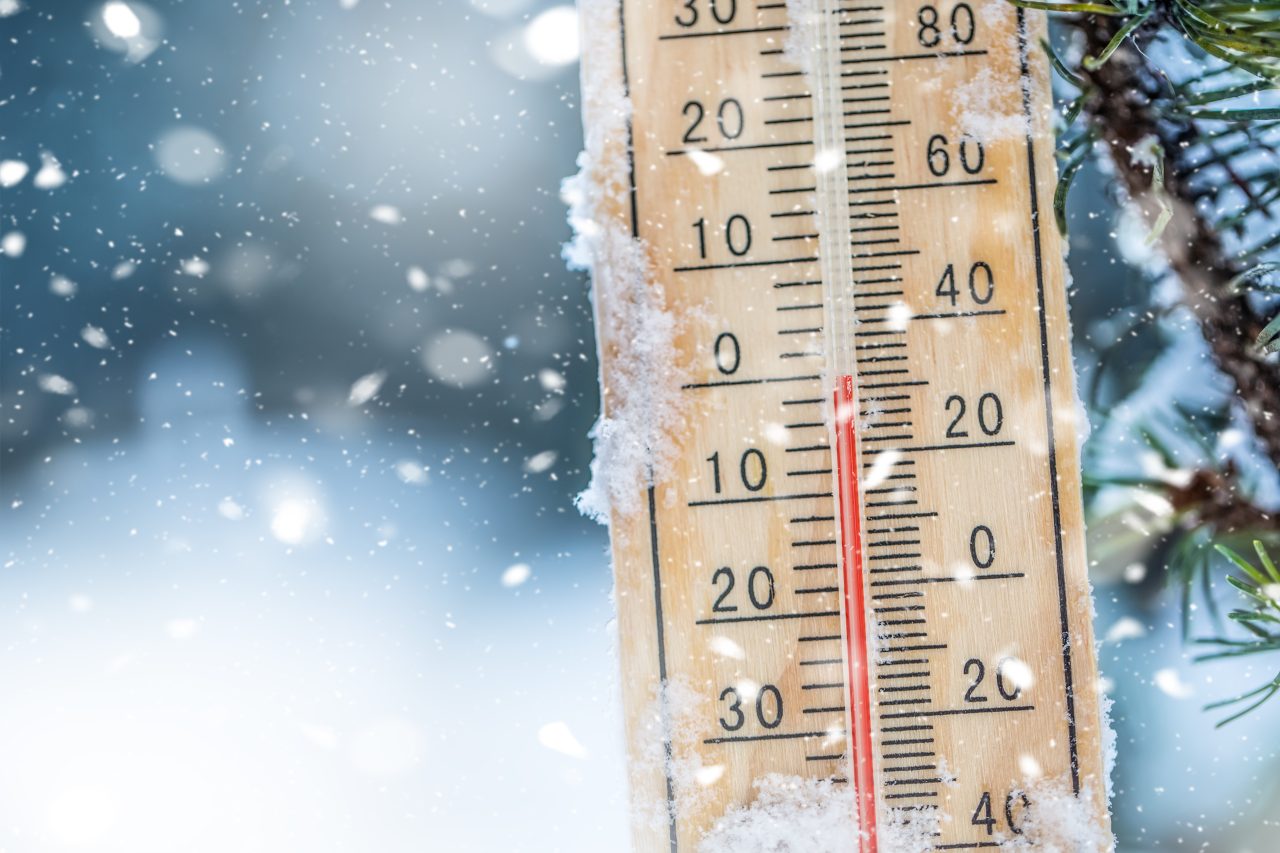 Prognoza meteo 24 noiembrie. Vremea va fi rece, cu ninsori la munte