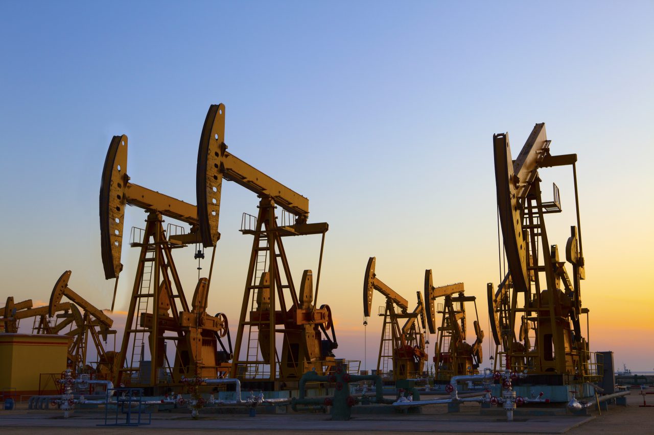 Cresc importurile de petrol. România a importat cu 10% mai mult țiței în primele opt luni ale anului față de perioada similară din 2020, în timp ce producția internă scade