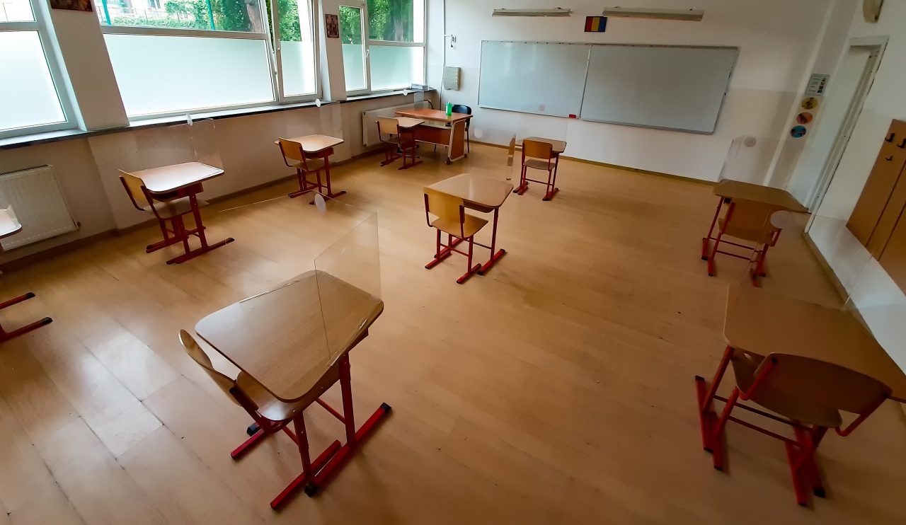 Educația juridică și cea financiară devin obligatorii în școli. Elevii sunt încântați: „Învățăm cum merge statul nostru, ce putem face și ce nu”