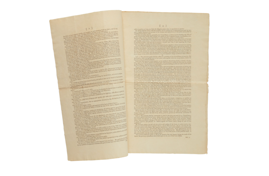 FOTO | Un exemplar original foarte rar al Constituției americane, imprimat în 1787, a fost vândut pentru suma record de 43 de milioane de dolari la o licitație din New York
