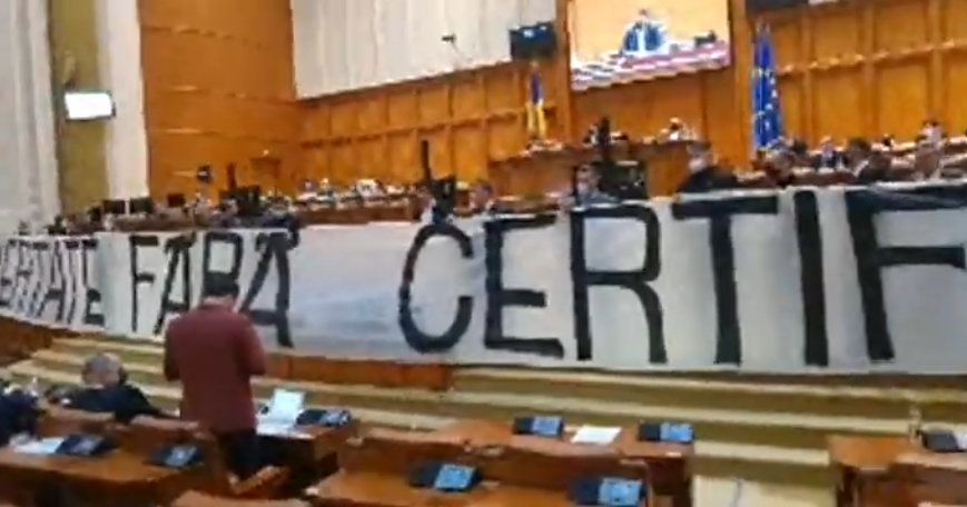 Bătaie și circ de galerie în Parlamentul României. Deputat AUR: „Ne întâlnim afară și vedem cine este prost”