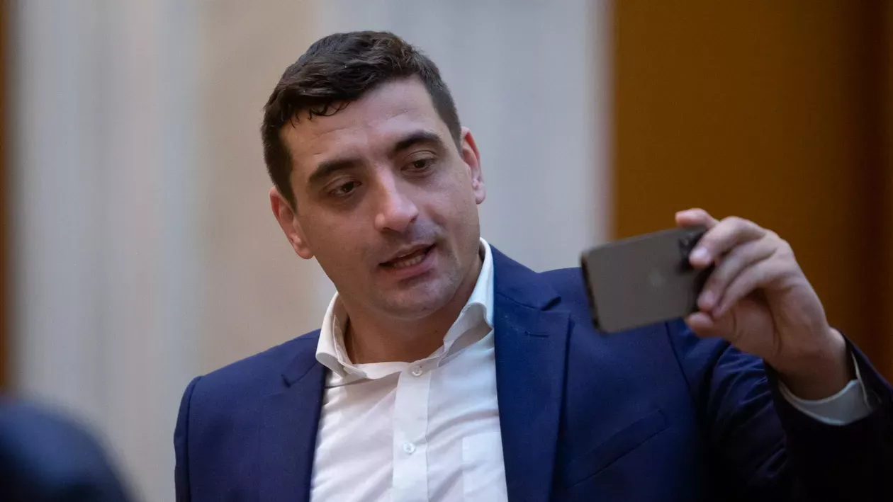 George Simion a încercat să intre în Republica Moldova, deşi are interdicţie până în 2023. „Separatiștii mă trimit înapoi la București cu primul avion”