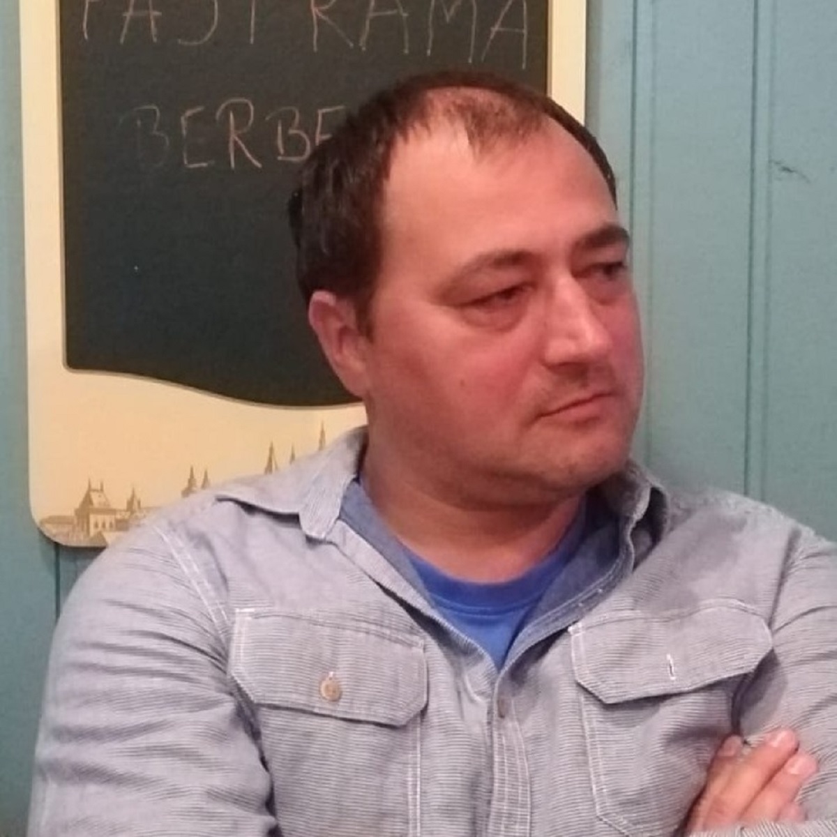 Sociologul Mirel Palada, despre obligativitatea purtării măștii în aer liber: „Prostie milițienească pură, completă, nediluată”