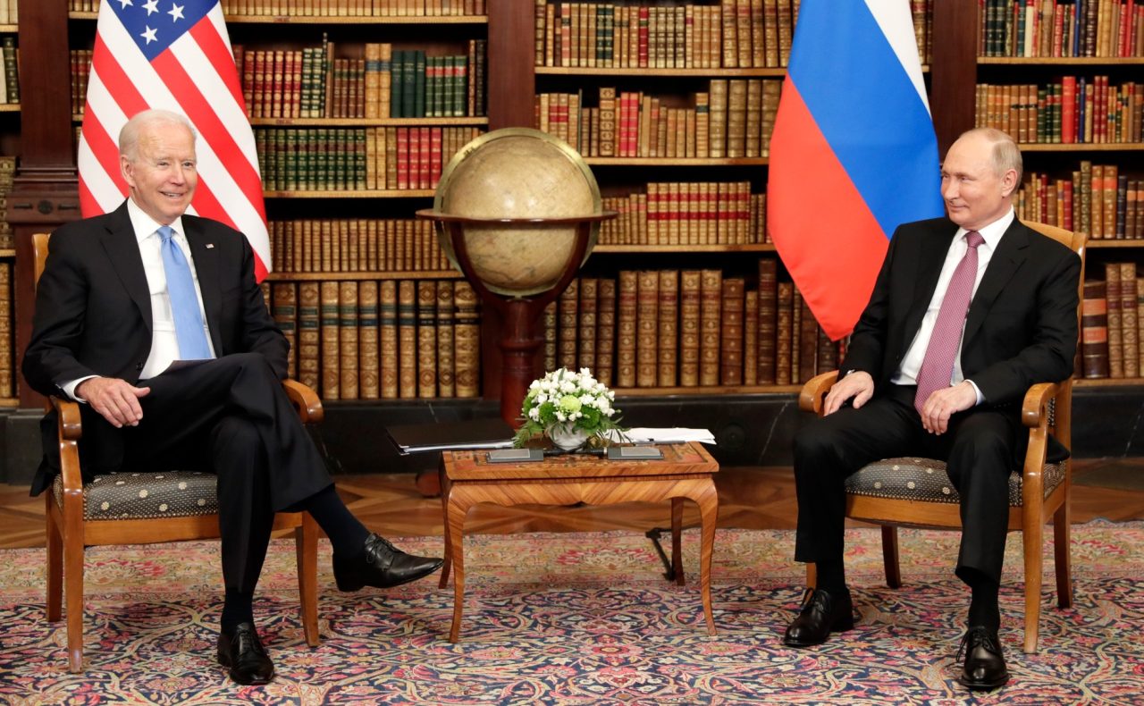 Vladimir Putin vrea discuții de urgență cu Joe Biden pentru dezamorsarea crizei de la granița Ucrainei
