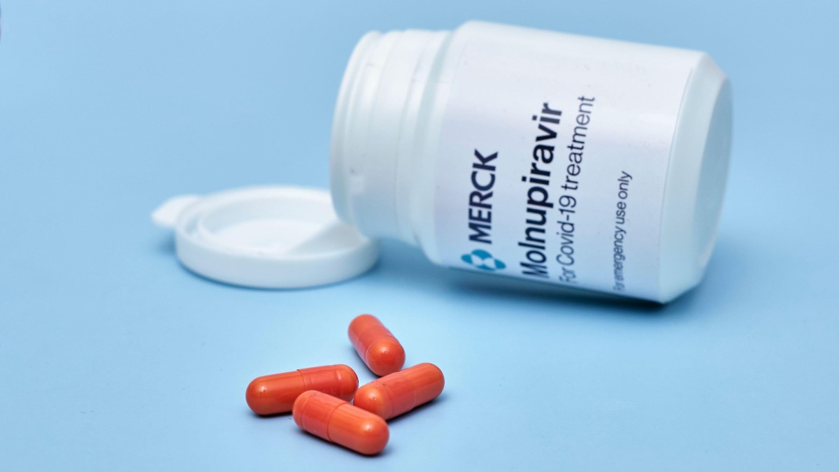 Danemarca aprobă Molnupiravir-ul ca medicament pentru pacienții cu COVID-19