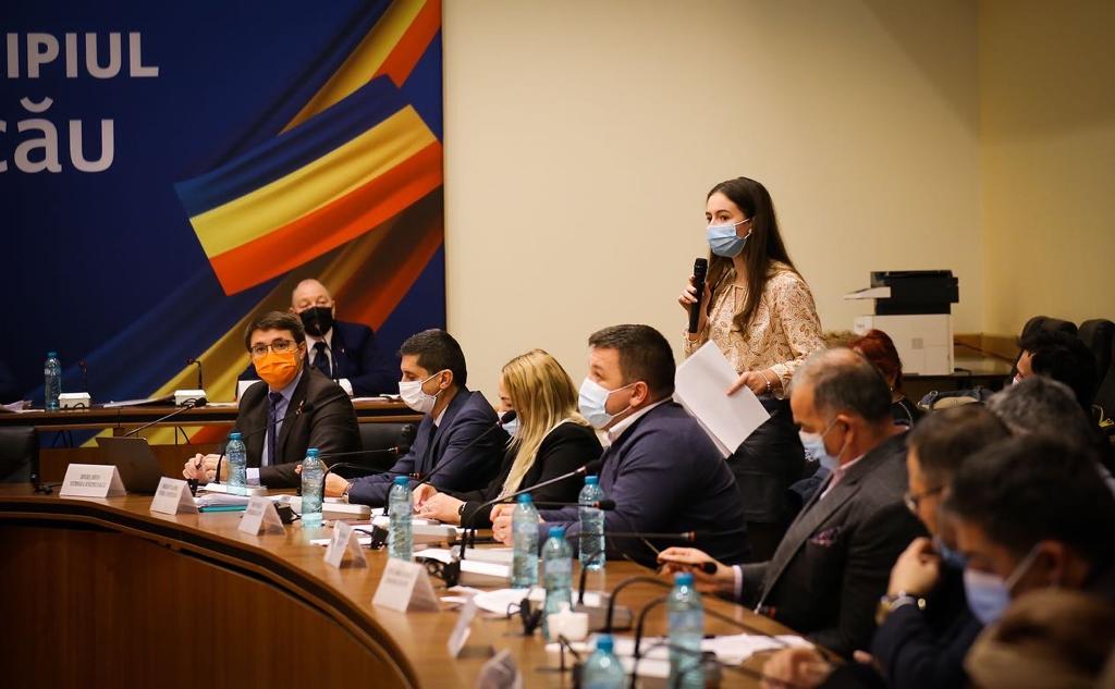 Primarul Bacăului a fost reclamat la DNA de Asociația Elevilor