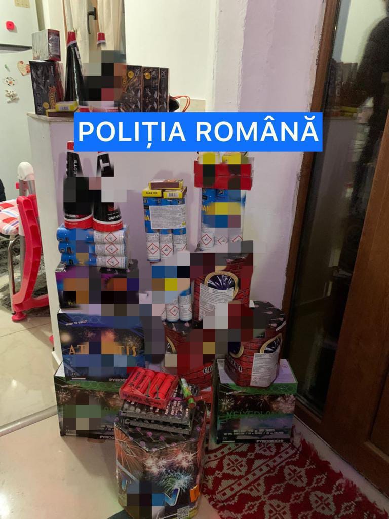 Polițiștii au confiscat peste 44 de tone de articole pirotehnice și cercetează 532 de persoane în cadrul acțiunii „foc de artificii”