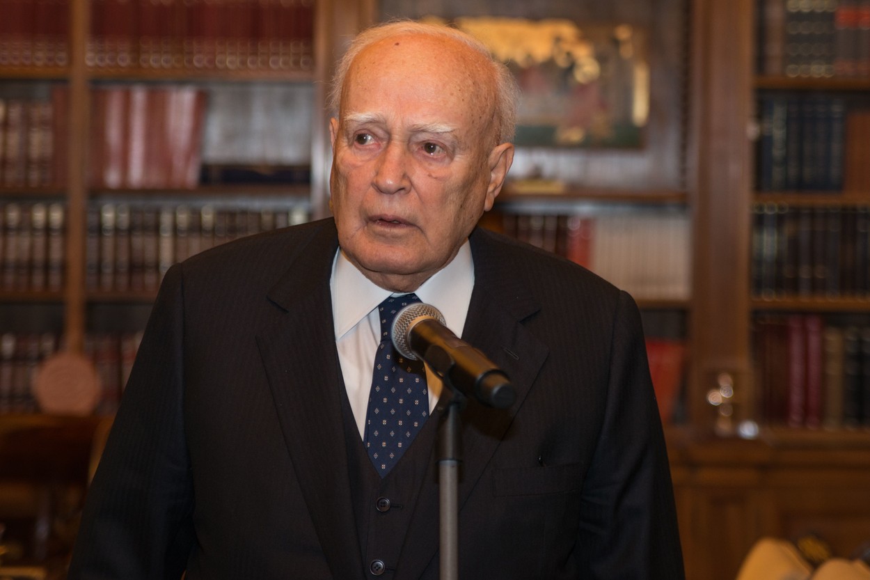 A murit Karolos Papoulias, fost președinte al Greciei