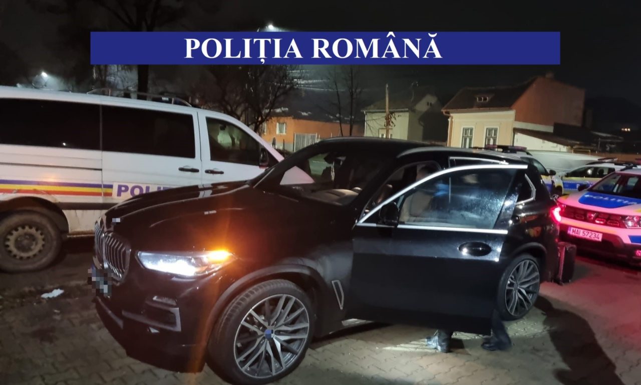 Autoturismul furat din SUA, condus de o tânără din Mureș prin județul Cluj. Mașina a fost confiscată de polițiștii din Huedin