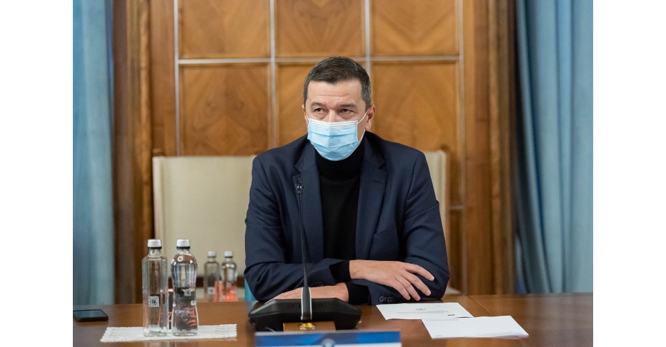 8 ȘTIRI DE LA ORA 8. Sorin Grindeanu, după ce o locomotivă a luat foc pe Valea Prahovei: „Nu e primul și nici ultimul incident, din păcate”
