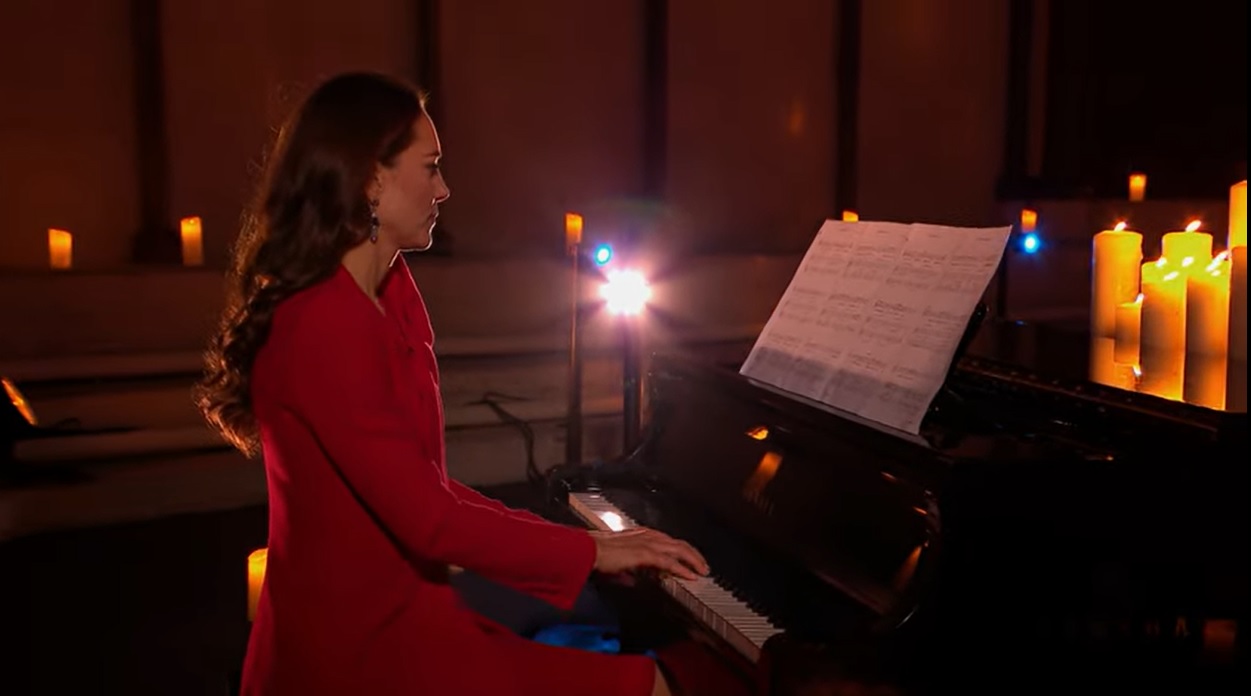 VIDEO | Ducesa de Cambridge, recitat la pian în Ajunul Crăciunului. „Pentru cei care nu pot fi aici”