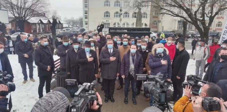 VIDEO LIVE | Nicolae Ciucă și Florin Cîțu participă la o ceremonie de comemorare în Vâlcea. Care este personalitatea omagiată