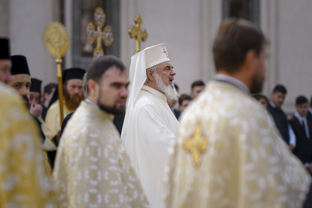Pastorala de Crăciun a Patriarhului Daniel: „Dumnezeu este iubire smerită și darnică”