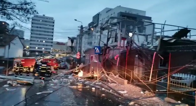 O femeie a murit carbinozată în urma unei explozii la o pensiune din Cluj-Napoca. Alte două au ajuns la spital cu arsuri
