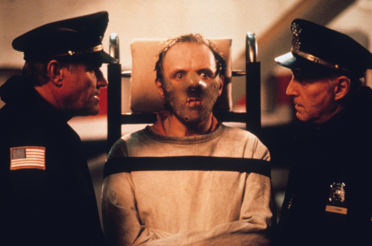 Criminalul care a inspirat personajul Hannibal Lecter trăiește de zeci de ani într-un buncăr de sticlă. Cererile de îmbunătățire a condițiilor de detenție au fost respinse