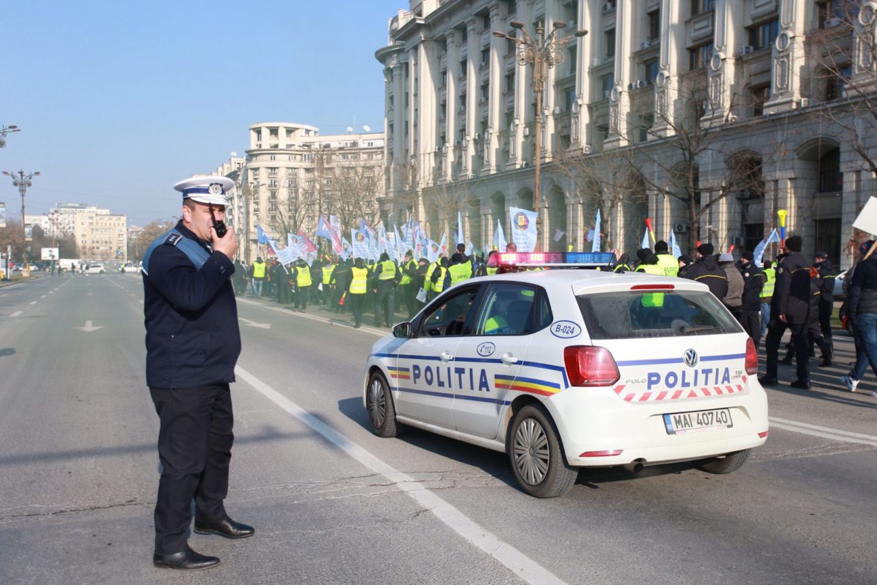 Proteste ale sindicatelor din Poliţie şi sistemul penitenciar, în faţa sediului Ministerului Finanţelor. Care sunt nemulțumirile lor