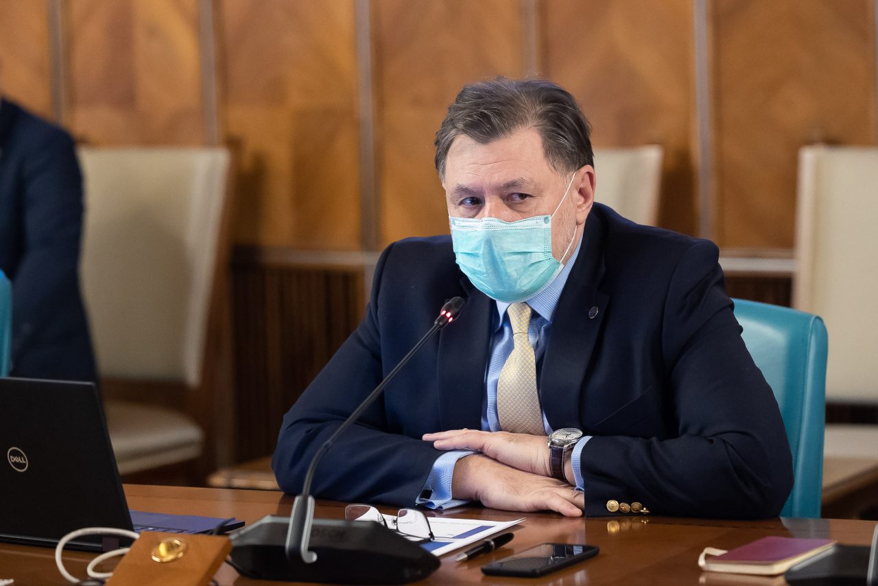 Rafila: Anticipăm vârful pandemiei la mijlocul lunii februarie, iar la finele lunii martie se vor ridica o parte din restricții